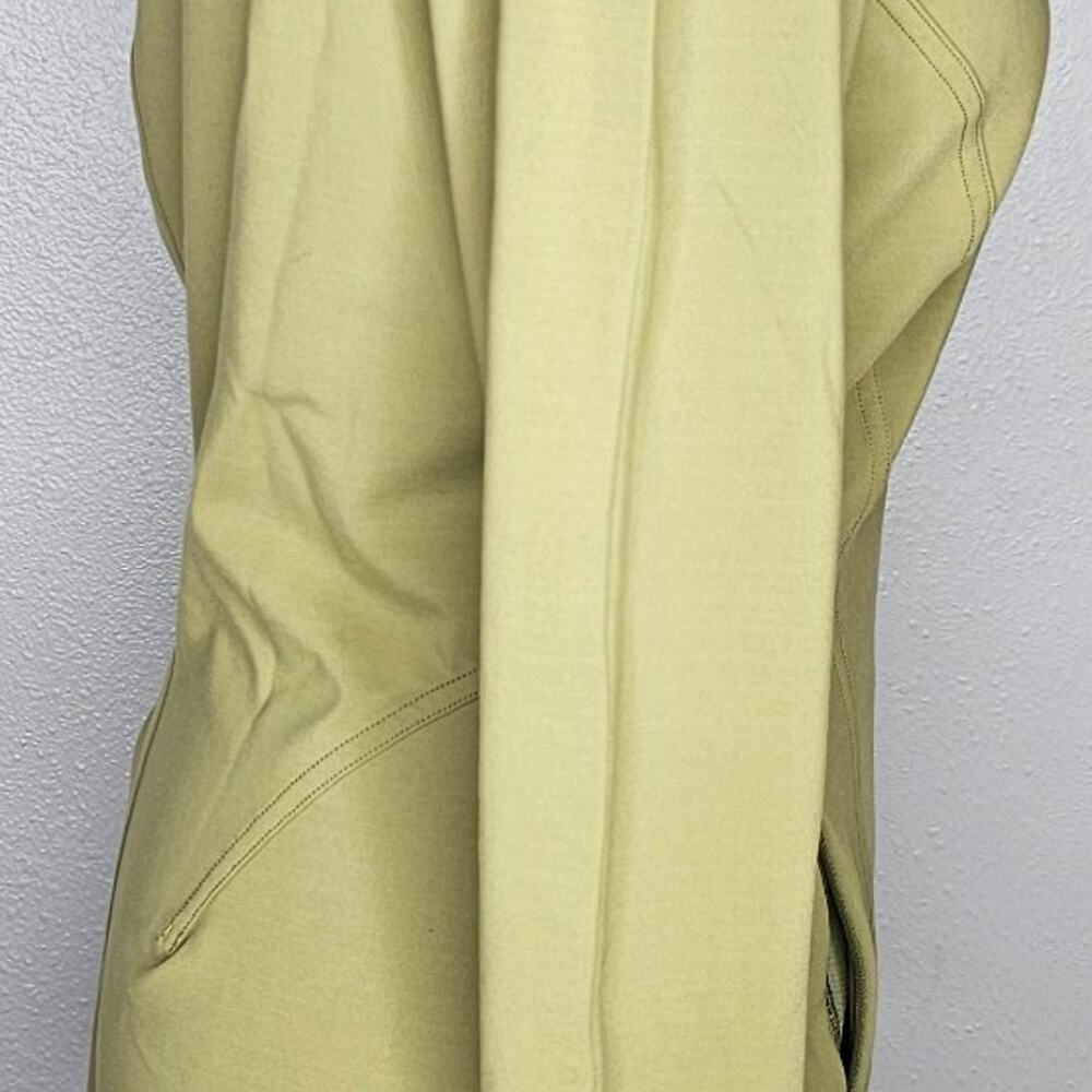 Lululemon Jacket - Picture 4 of 10